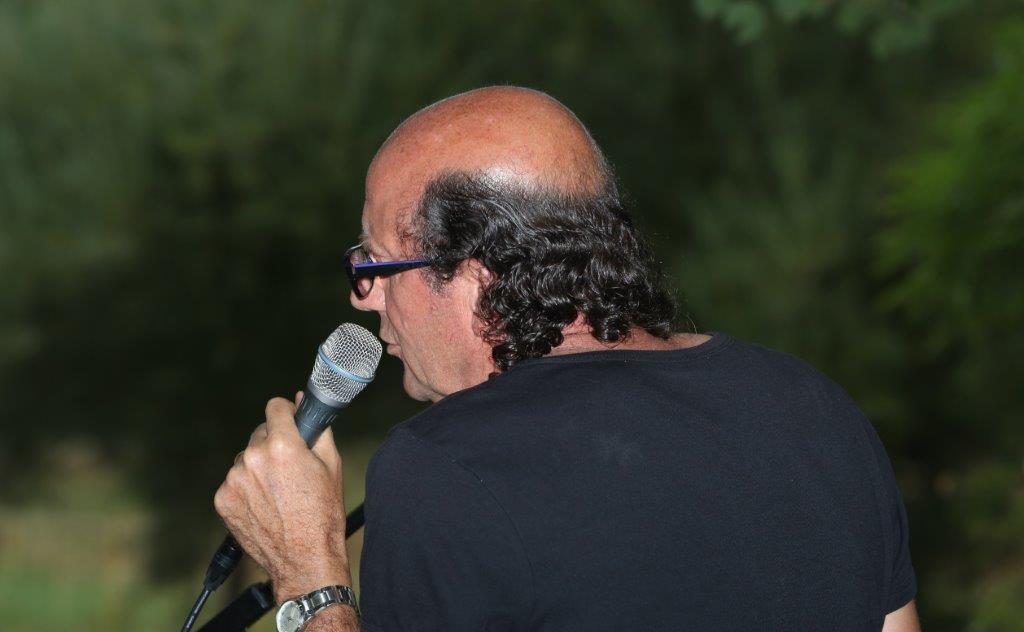 Dominique Destombes, auteur compositeur interprète, chanson française